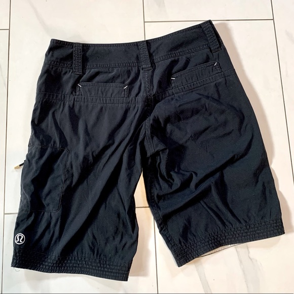 Black Lululemon bermuda / hiking shorts sz 4